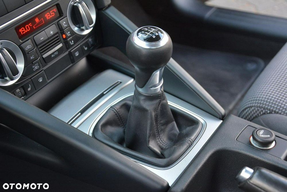 Audi A3 Sportback 1.4 TFSI Attraction - 28