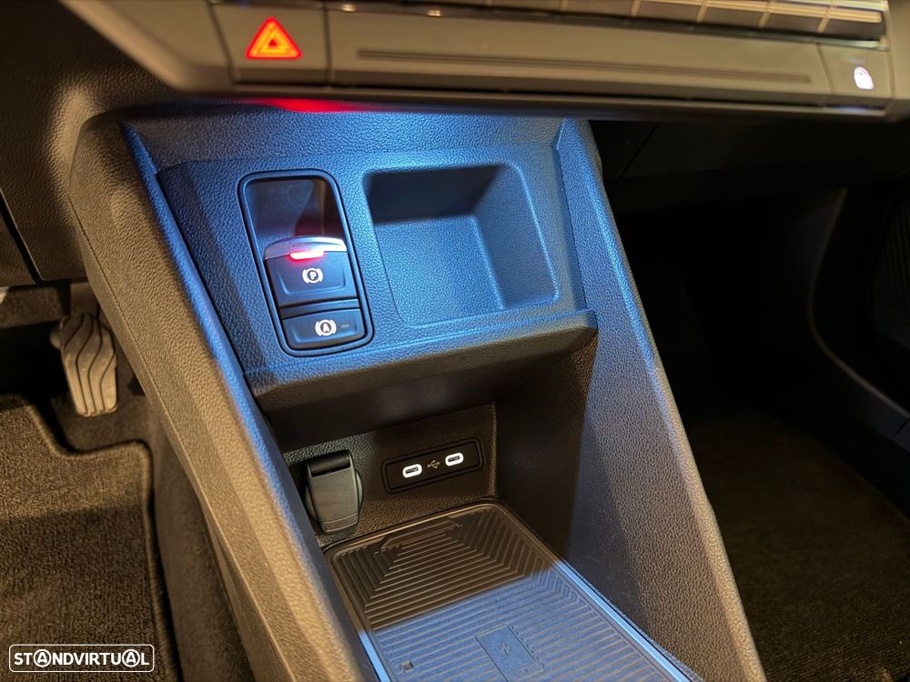 Renault 4 E-Tech 52 kWh Iconic Autonomia Conforto - 16