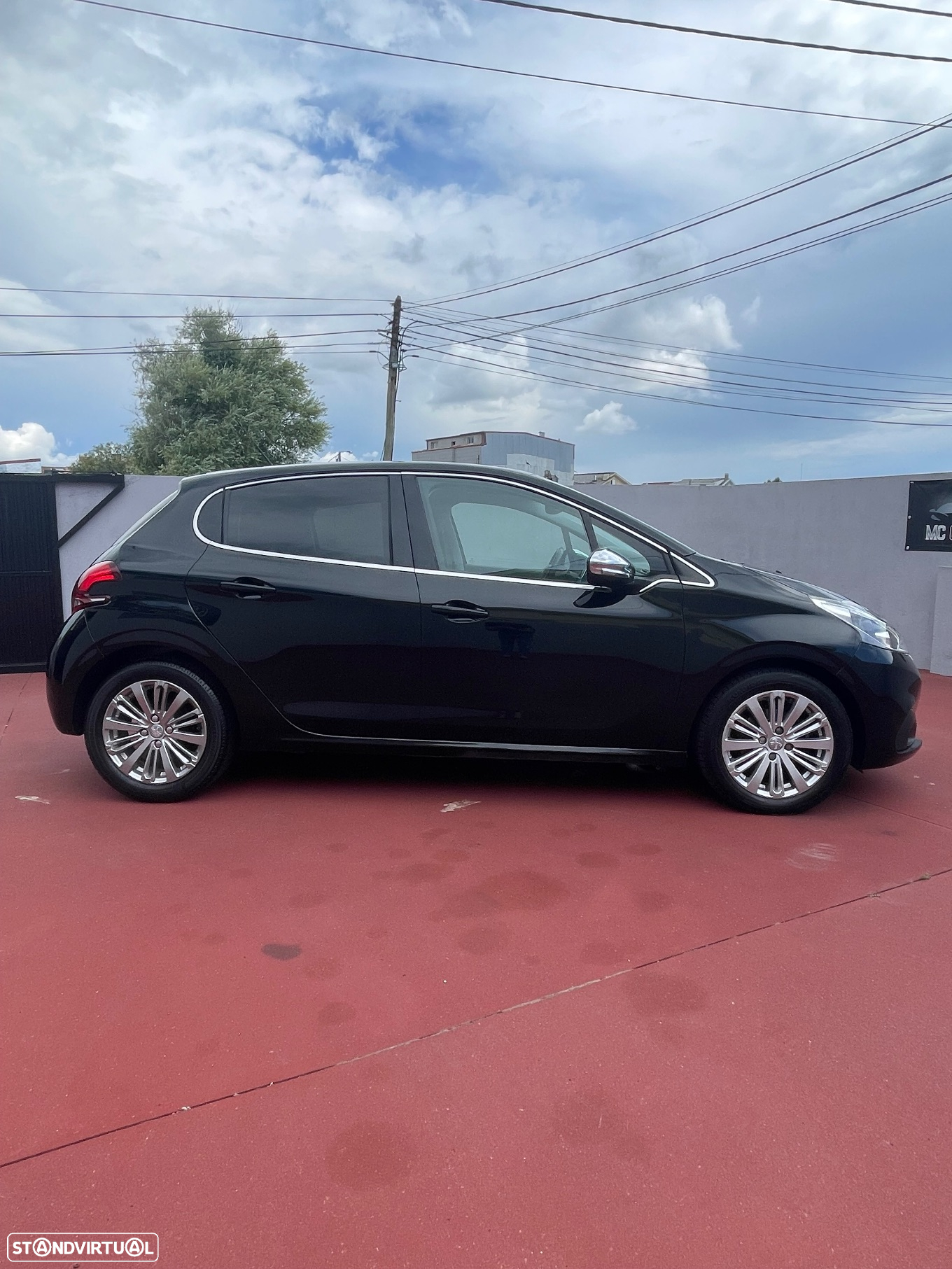 Peugeot 208 1.2 PureTech Allure - 2