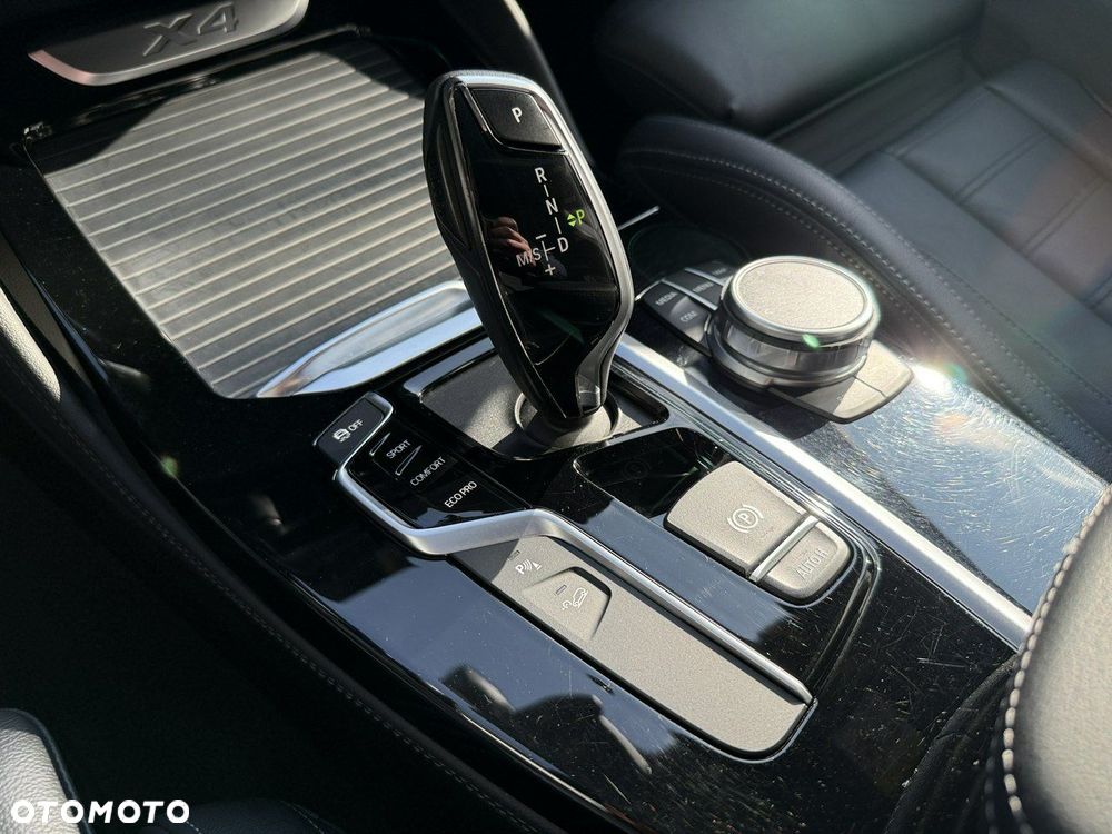 BMW X4 - 18