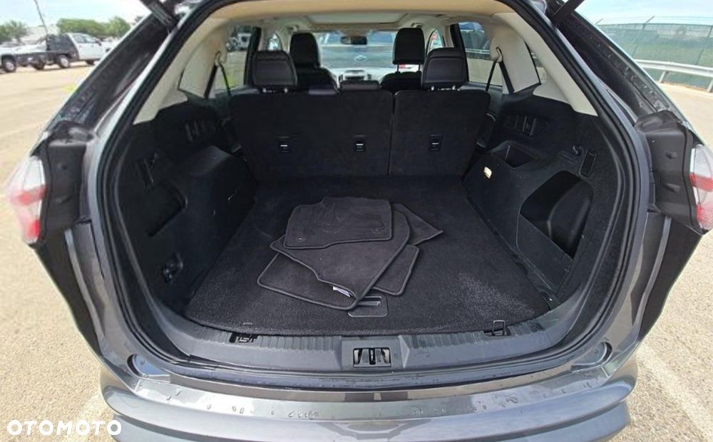 Ford Edge - 9