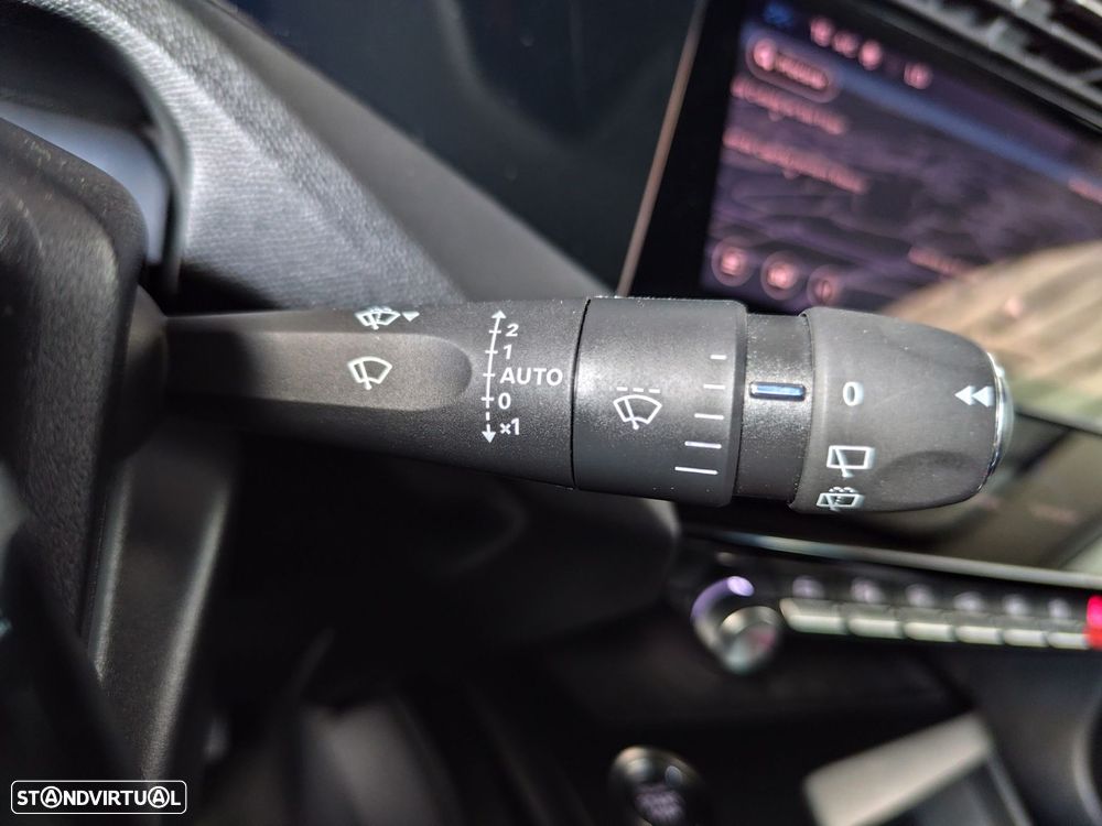 Peugeot 308 1.2 PureTech Allure EAT8 - 17