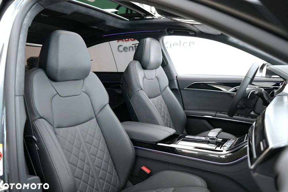 Audi A8 - 30