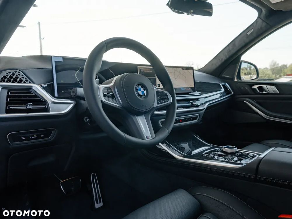 BMW X7 - 7