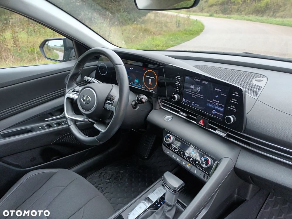 Hyundai Elantra 1.6 Smart CVT - 20