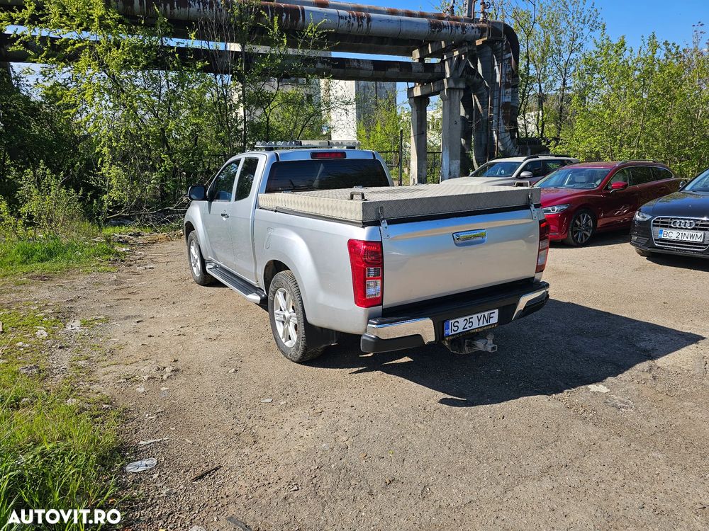 Isuzu D-Max 4x4 Double Cab Custom - 4