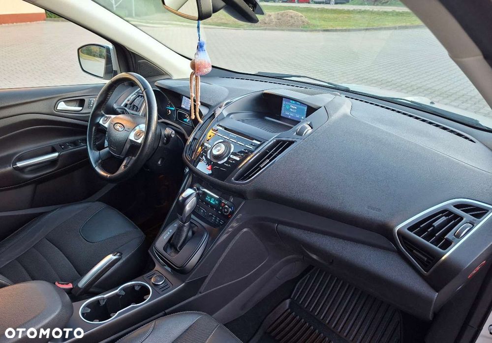 Ford Kuga - 16