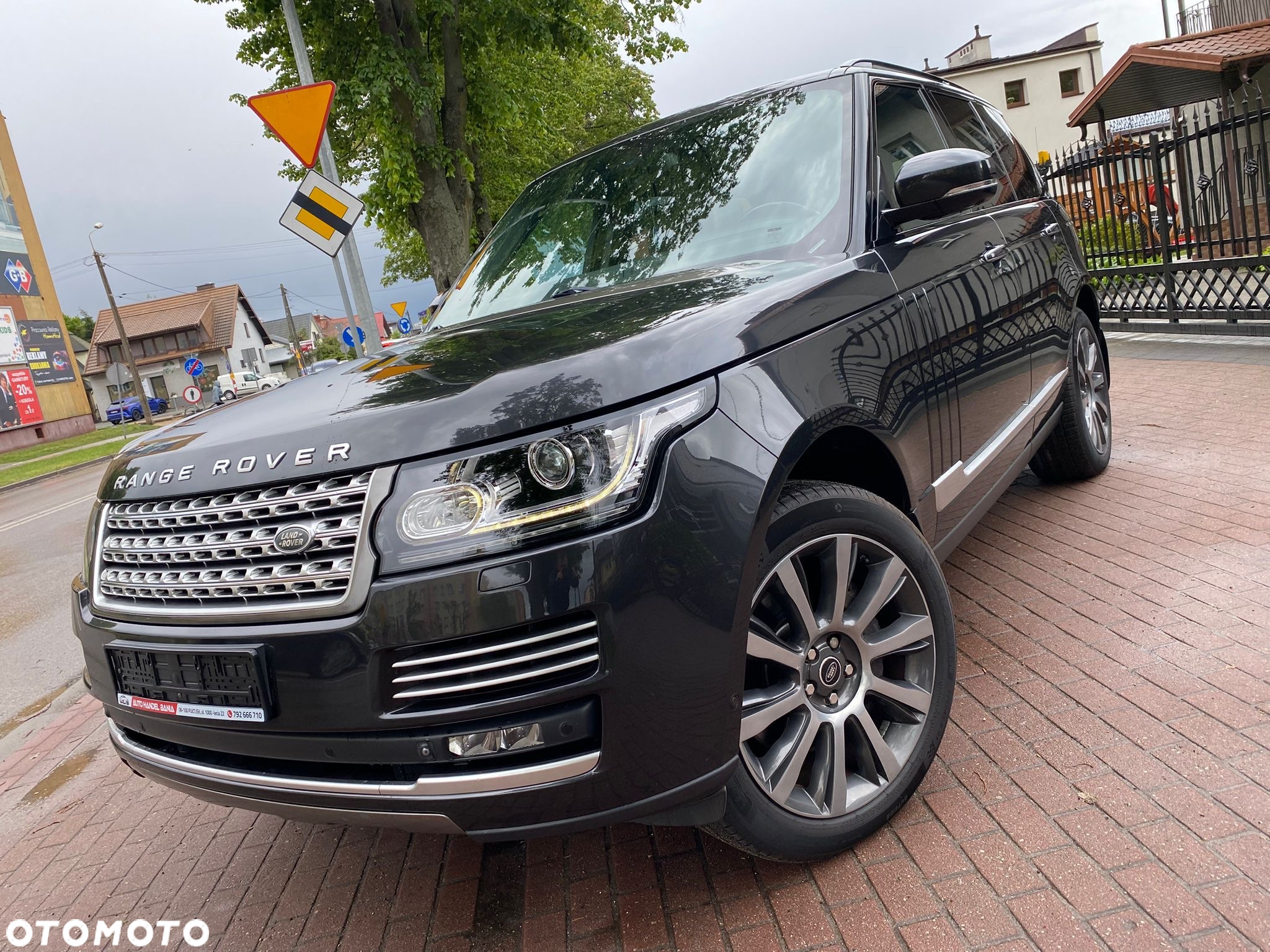 Land Rover Range Rover 3.0 TDV6 Autobiography - 23