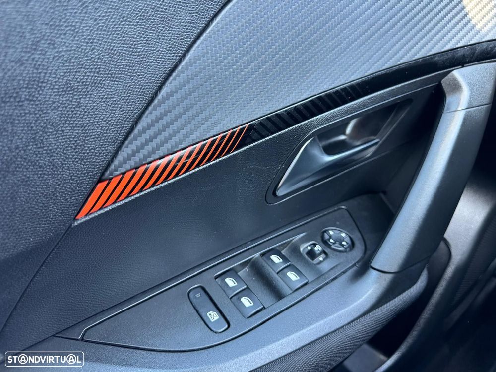 Peugeot 2008 1.2 PureTech Active Pack EAT8 - 30