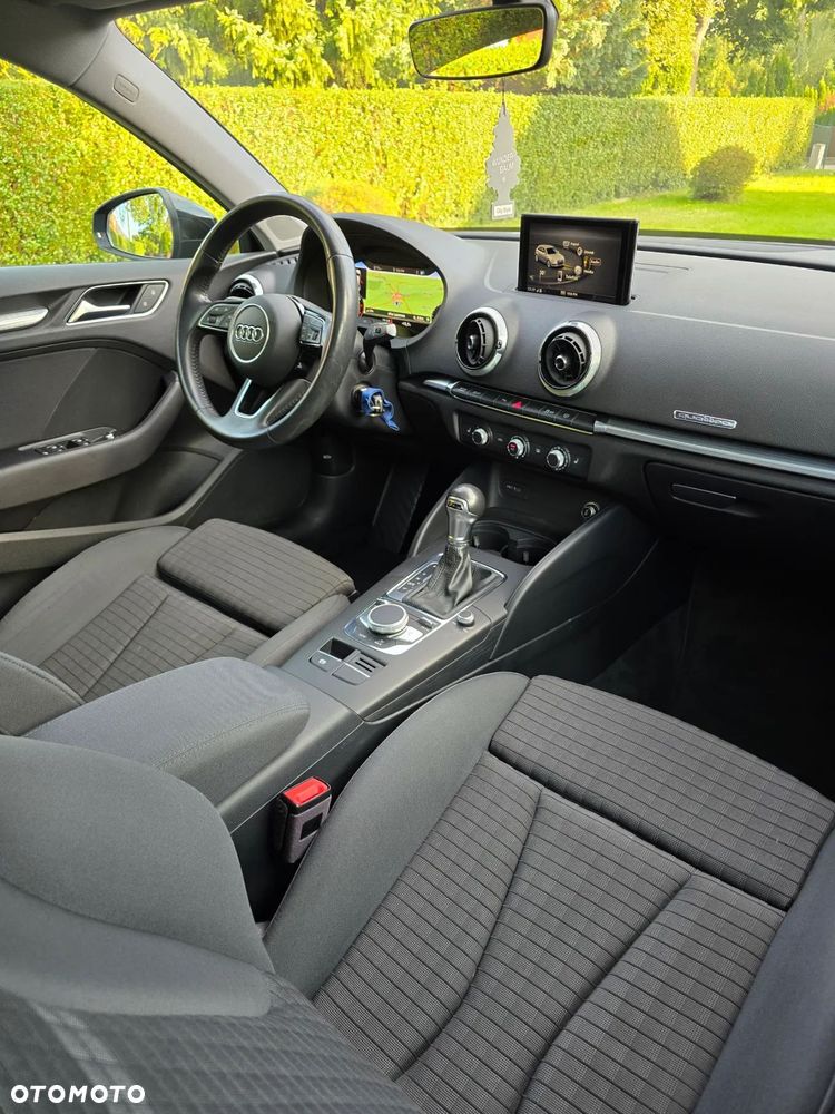 Audi A3 ver-40-tdi-sportback-quattro-s-tronic-sport - 12