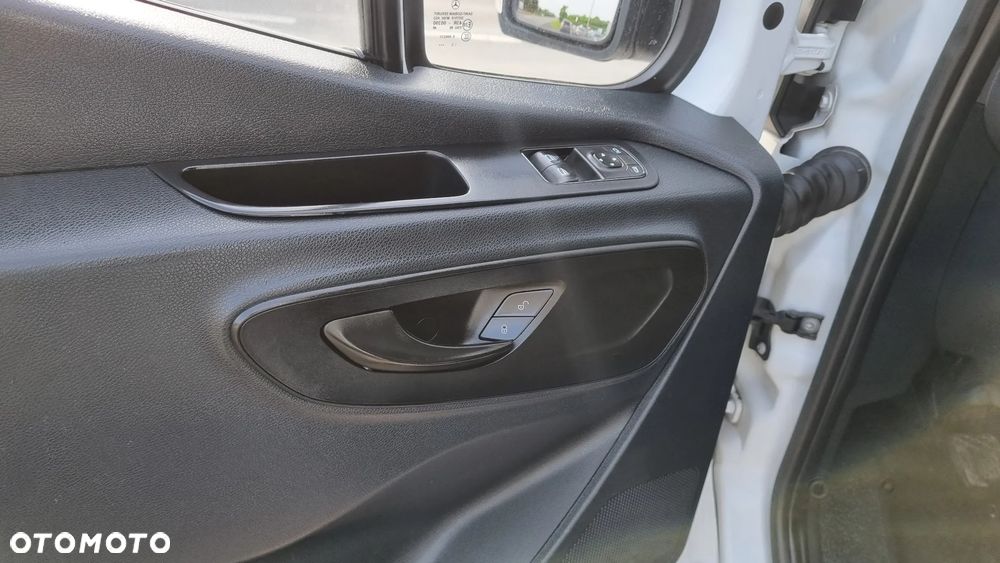 Mercedes-Benz Sprinter - 28