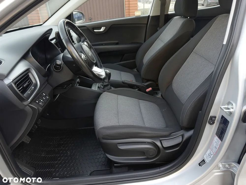 Kia Stonic 1.0 T-GDI L Business Line - 19