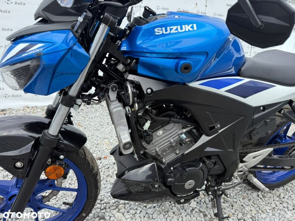 Suzuki GSX - 18