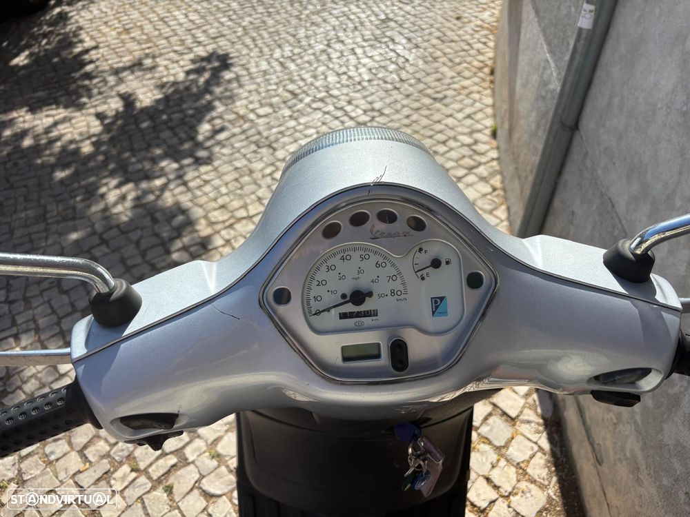 Piaggio Vespa - 9