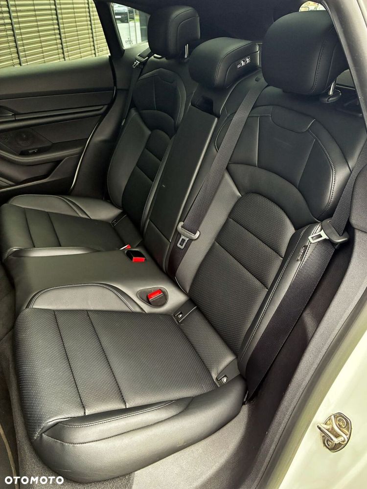 Porsche Taycan - 20