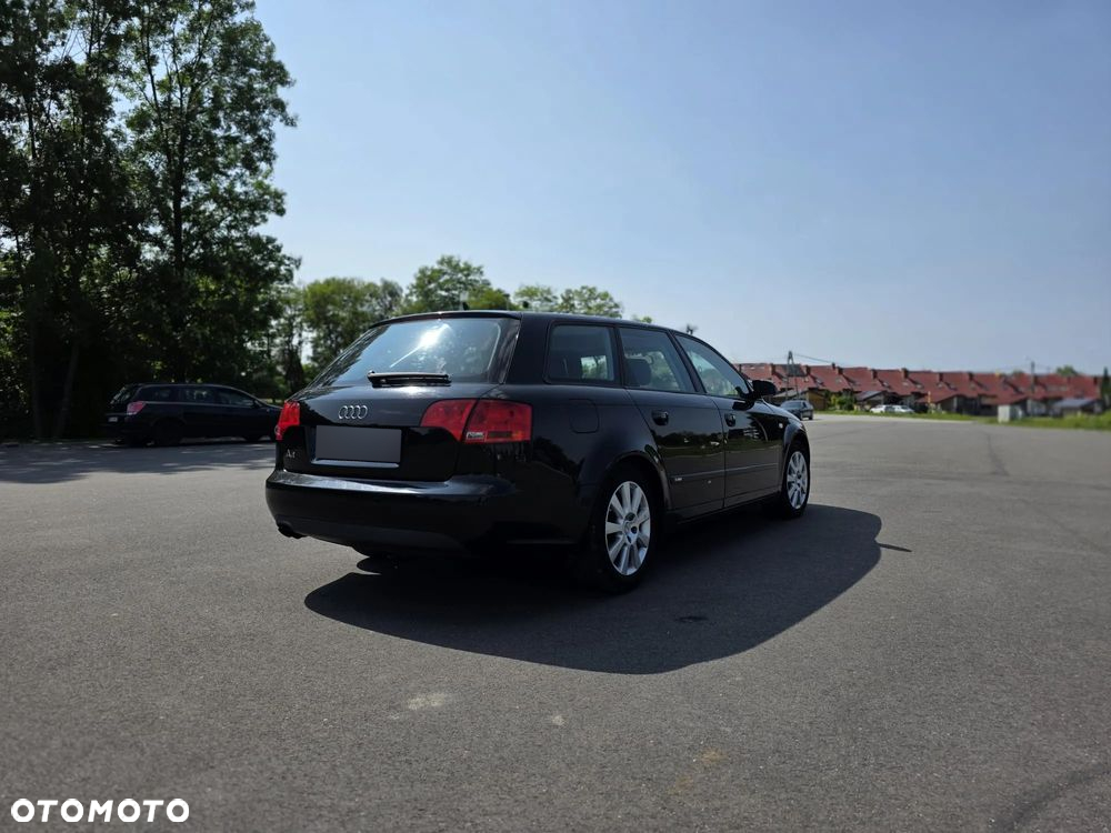 Audi A4 Avant 2.0 TDI - 8