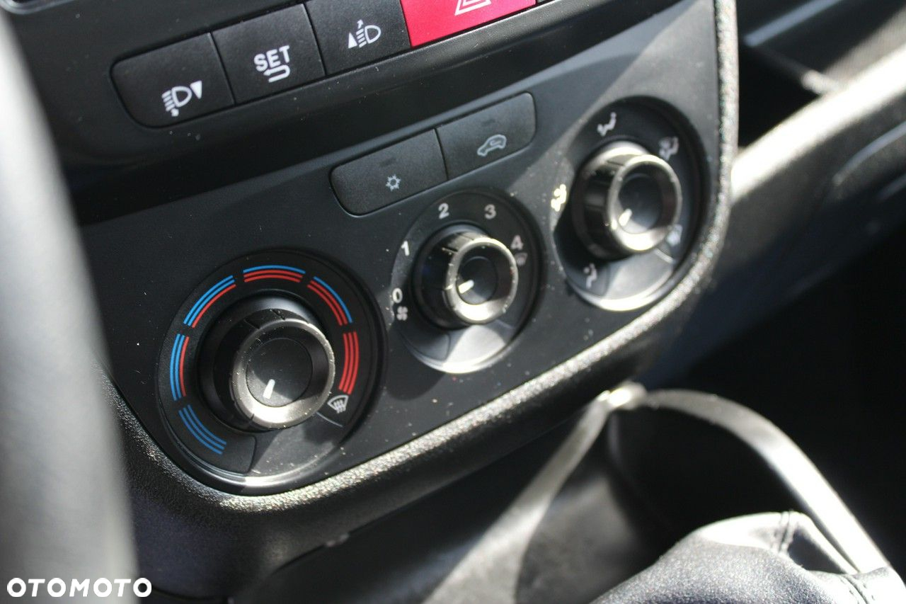 Opel Combo - 19