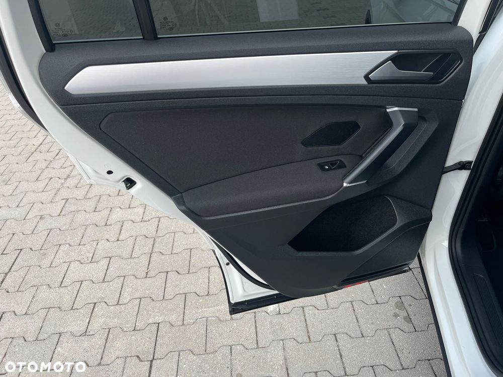 Volkswagen Tiguan 2.0 TDI SCR 4Motion (BlueMotion Tech) Comfortline - 20