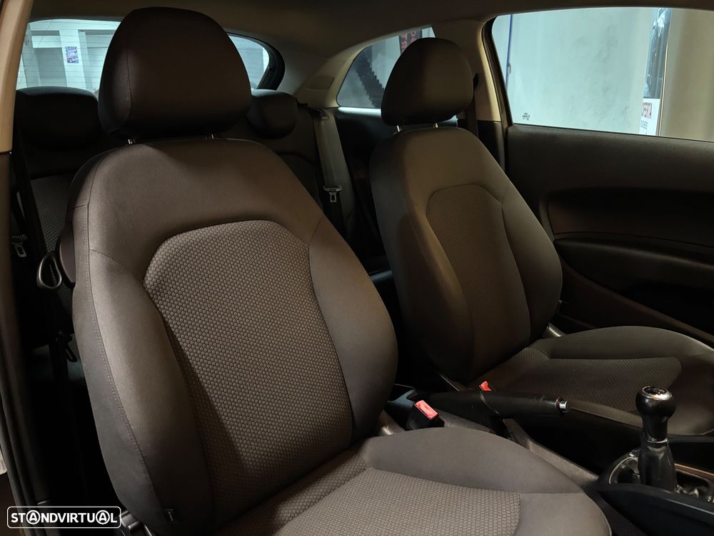 Audi A1 1.2 TFSI Attraction - 11