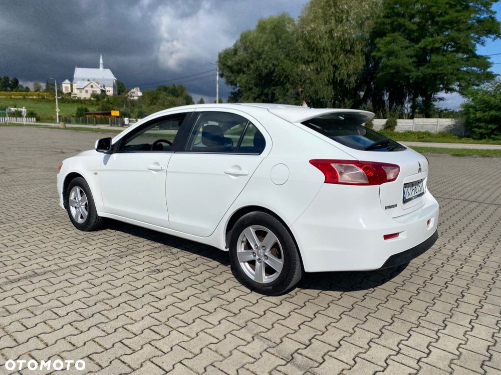 Mitsubishi Lancer 1.5 Inform - 16