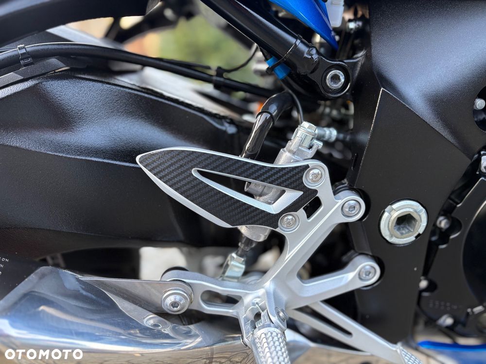 Suzuki GSX - 25