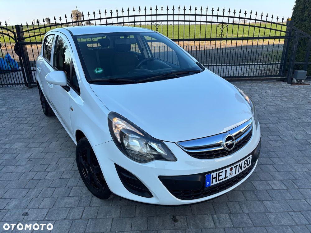 Opel Corsa 1.2 16V Essentia - 2