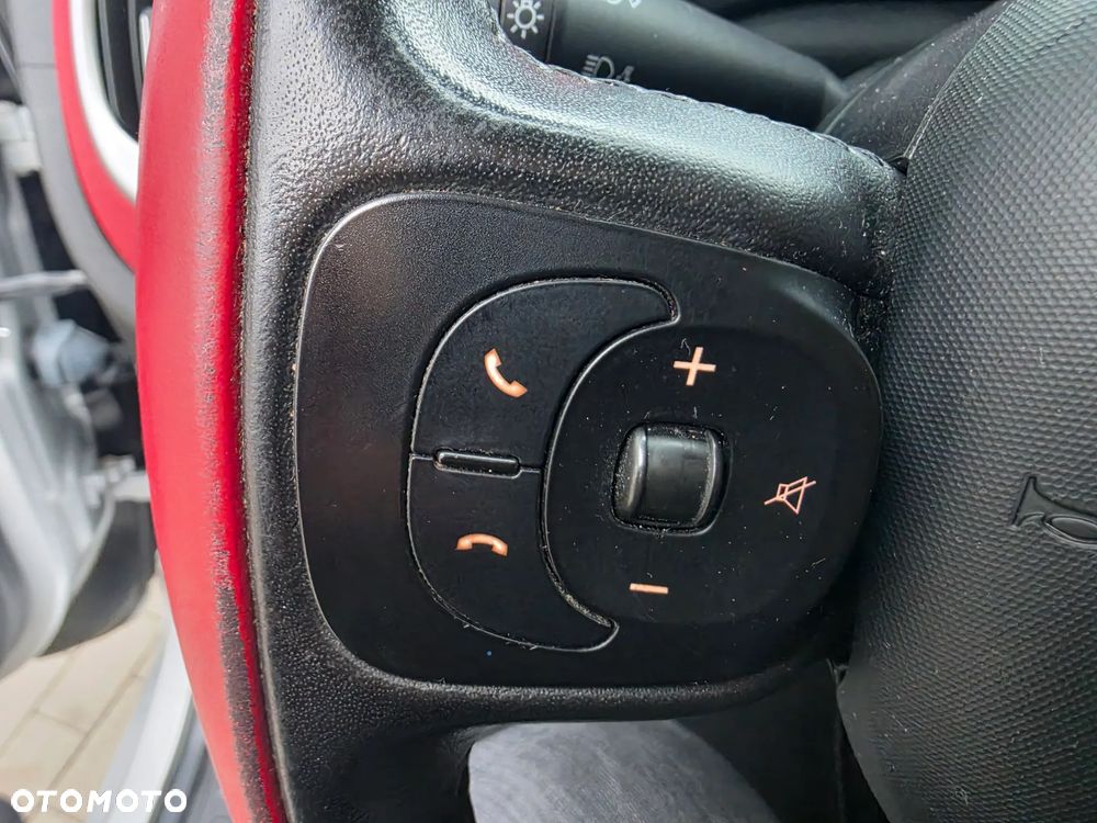 Fiat 500L 1.4 16V Lounge - 23