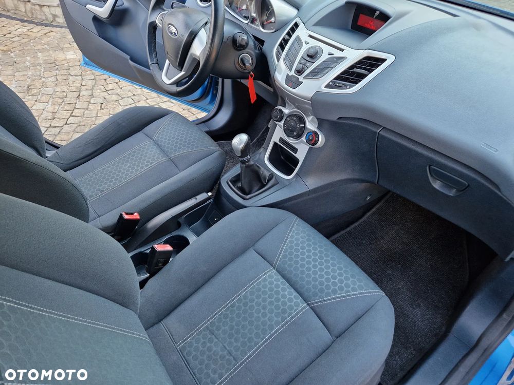 Ford Fiesta 1.25 Champions Edition - 12