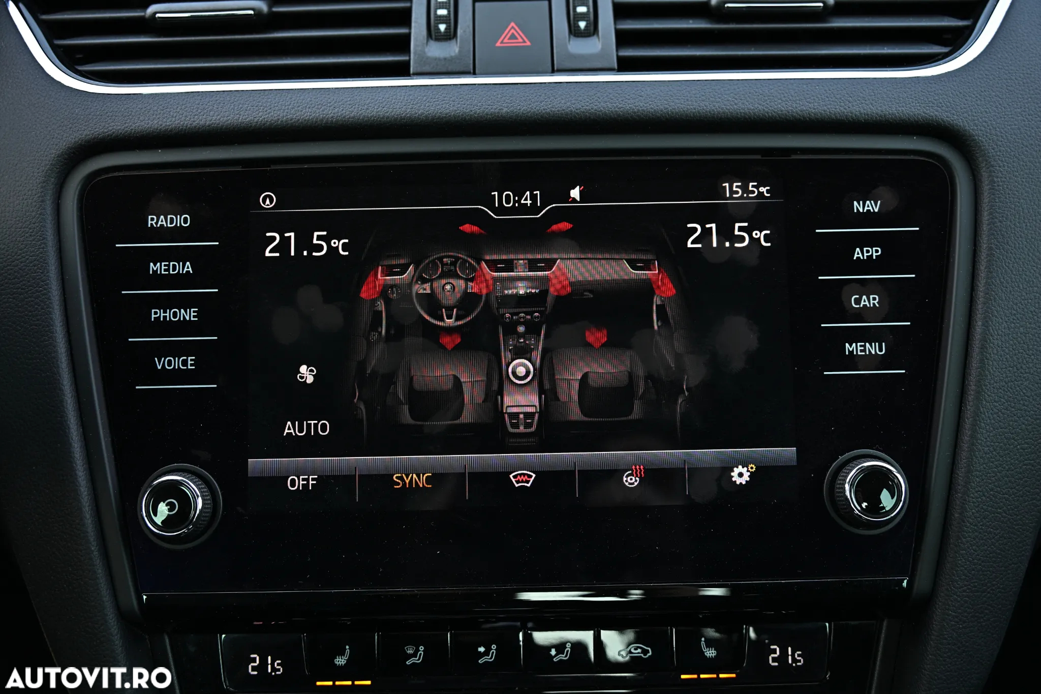 Skoda Octavia 2.0 TDI DSG Style - 27