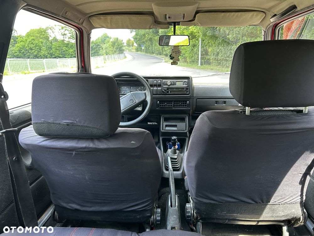 Volkswagen Golf - 6