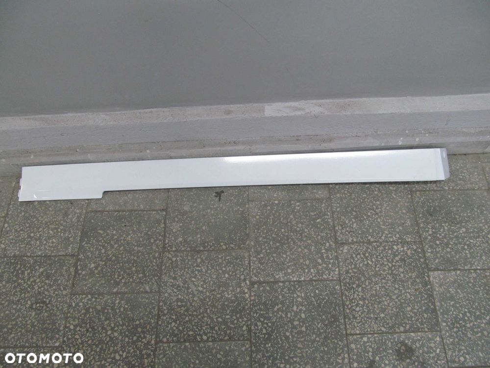 MERCEDES VITO VIANO LISTWA OSLONA SZYNY PRAWA ! - 1