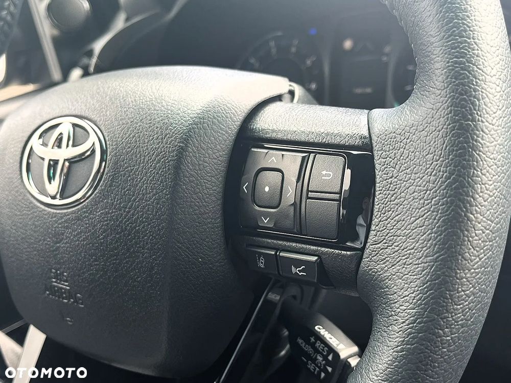 Toyota Hilux - 13