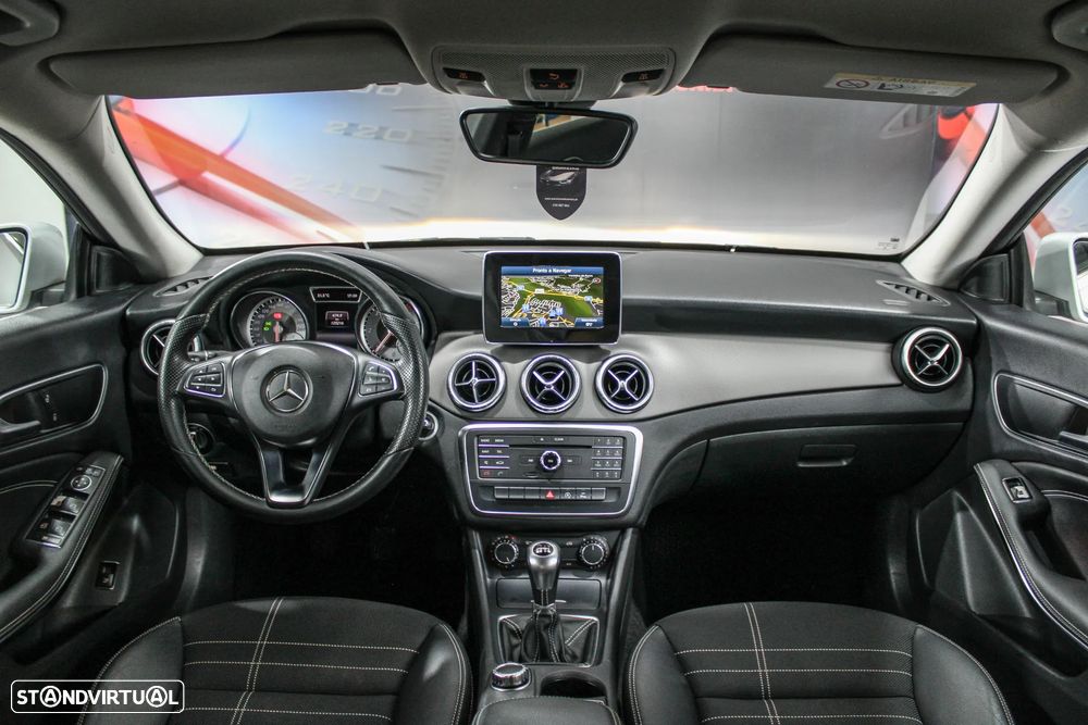 Mercedes-Benz CLA 180 CDI Urban - 4