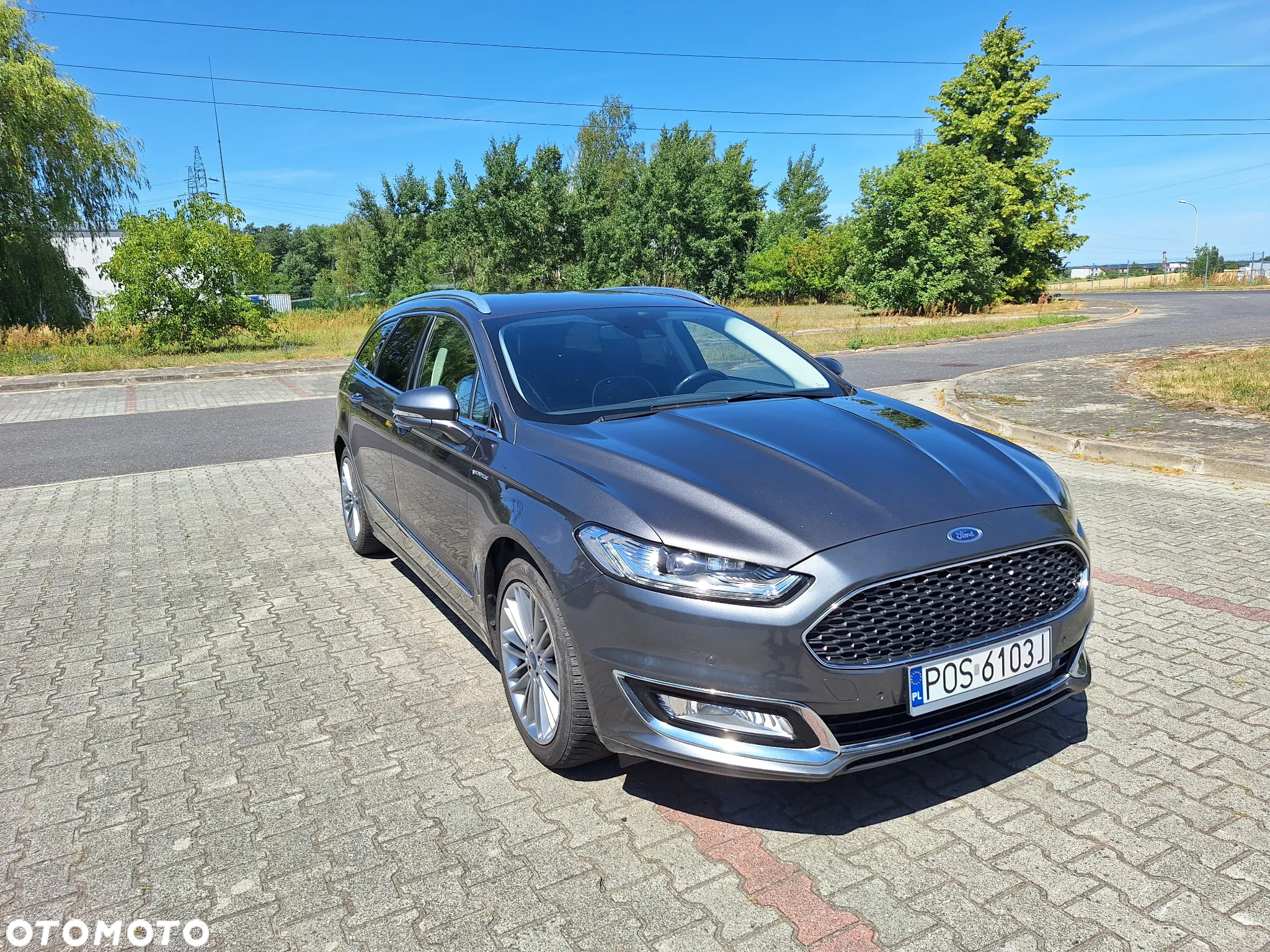 Ford Mondeo Turnier 2.0 TDCi PowerShift-Aut Allrad Vignale - 2
