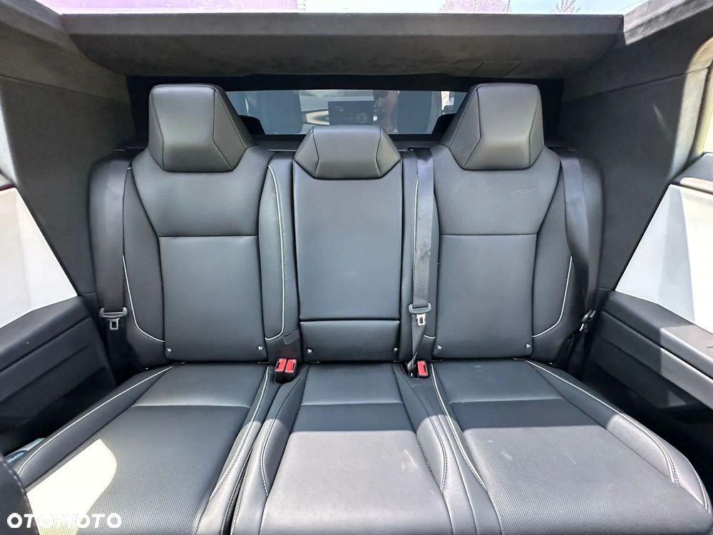 Tesla Cybertruck - 19