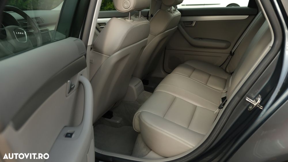 Audi A4 Limuzina 2.0 TDI - 5