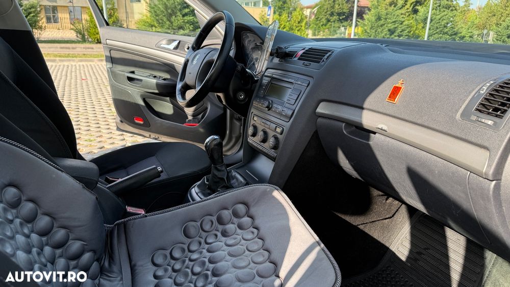 Skoda Octavia 1.6 Elegance - 10