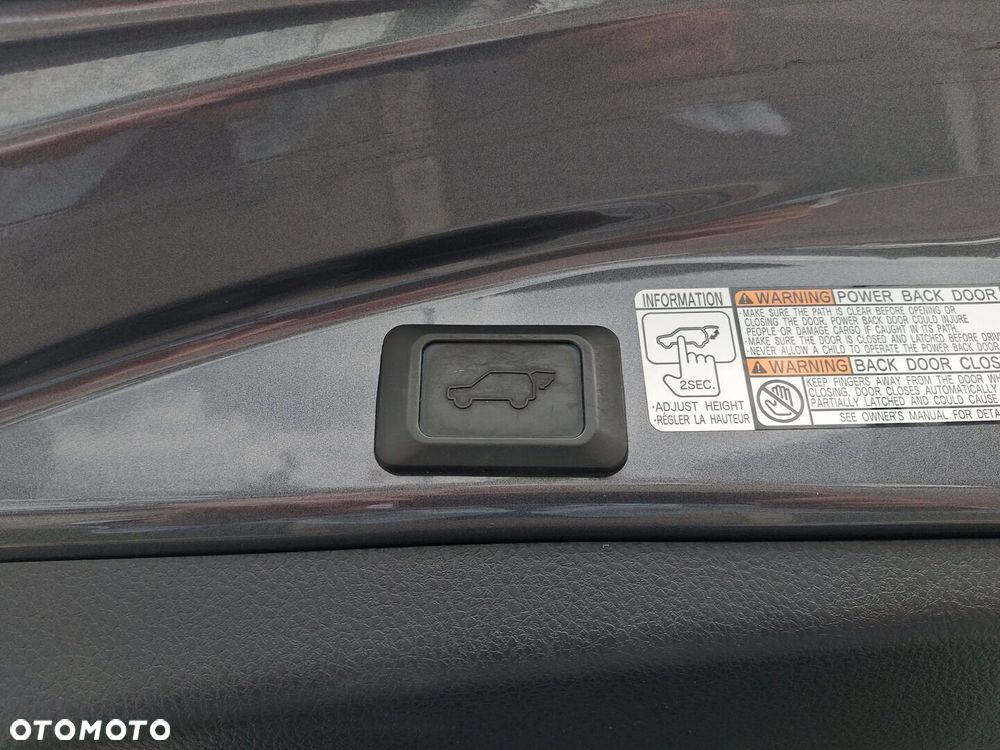 Toyota RAV4 Hybrid Premium 4x4 - 17
