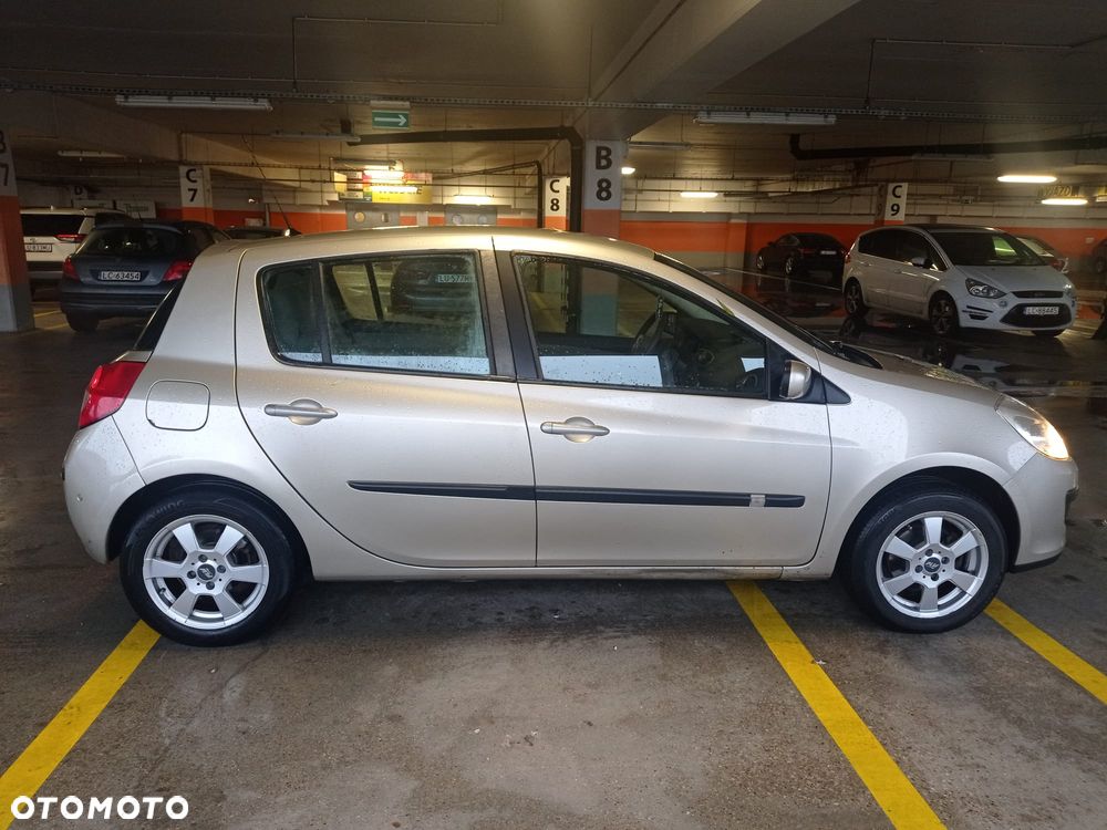 Renault Clio - 5