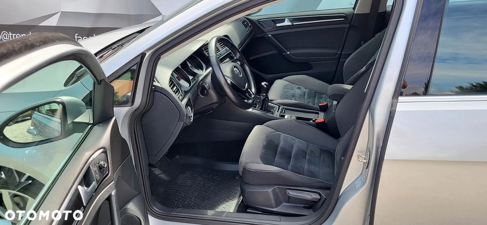 Volkswagen Golf 2.0 BlueTDI Highline - 17
