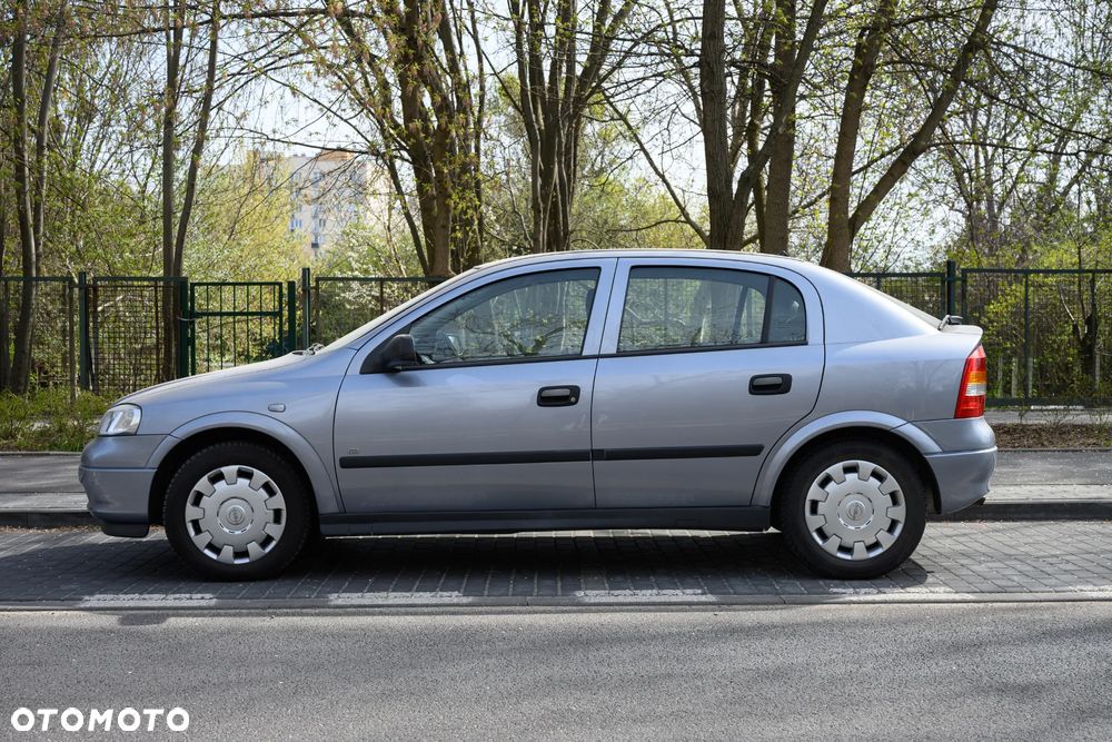 Opel Astra 1.4 Start - 10