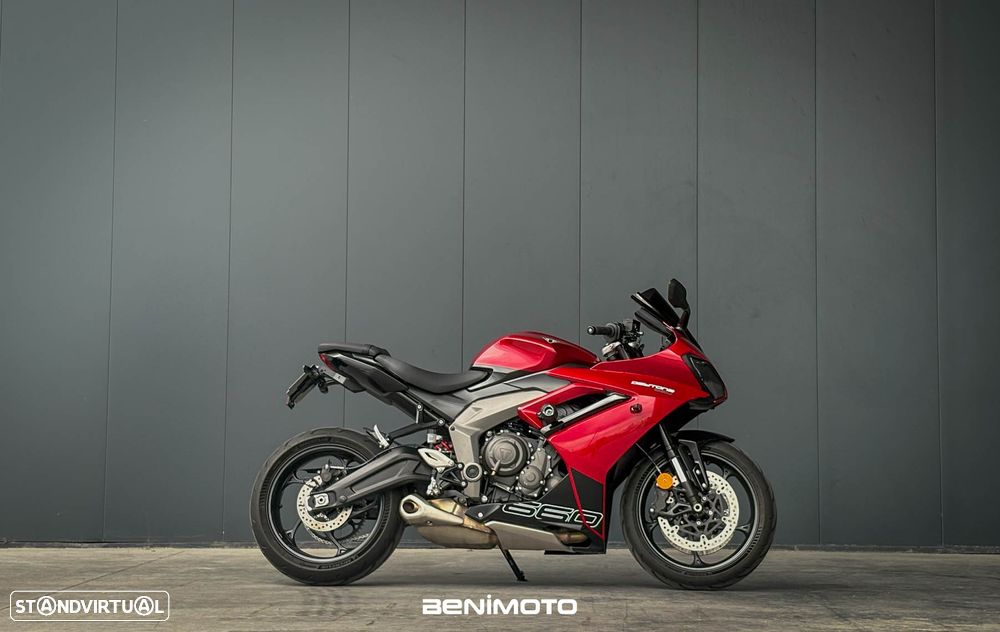 Triumph Daytona 660 - 8