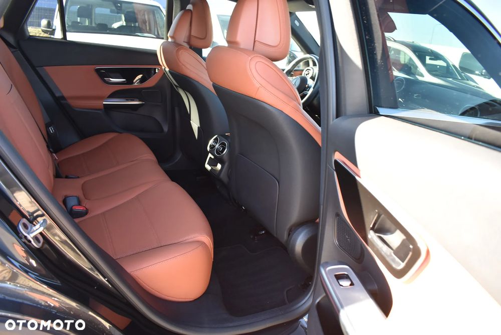 Mercedes-Benz GLC 300 de PHEV 4-Matic Avantgarde - 16