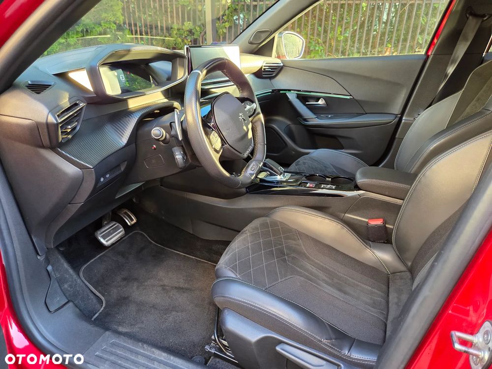 Peugeot 2008 1.2 PureTech GT Pack S&S EAT8 - 20