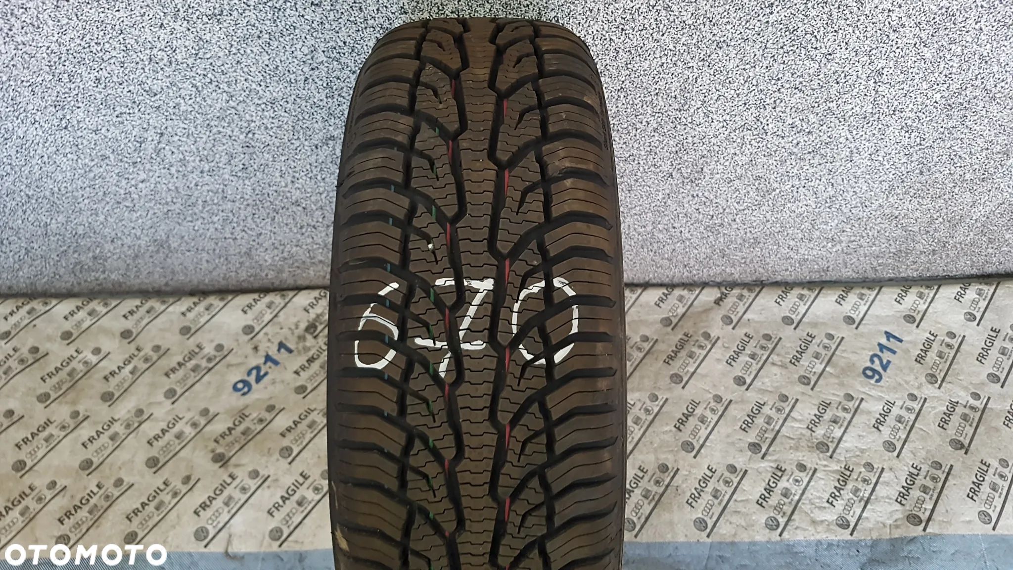 UNIROYAL ALLSEASON EXPERT 2  195/60R15  195/60/15 - 1
