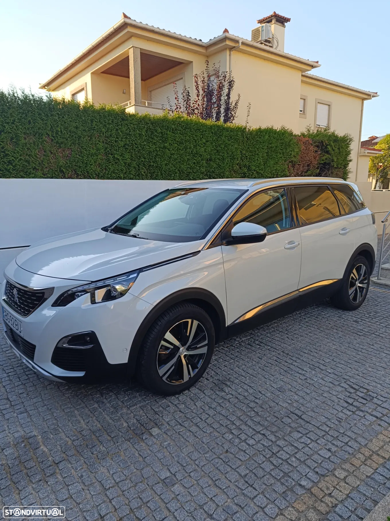 Peugeot 5008 1.5 BlueHDi Allure EAT8 - 5