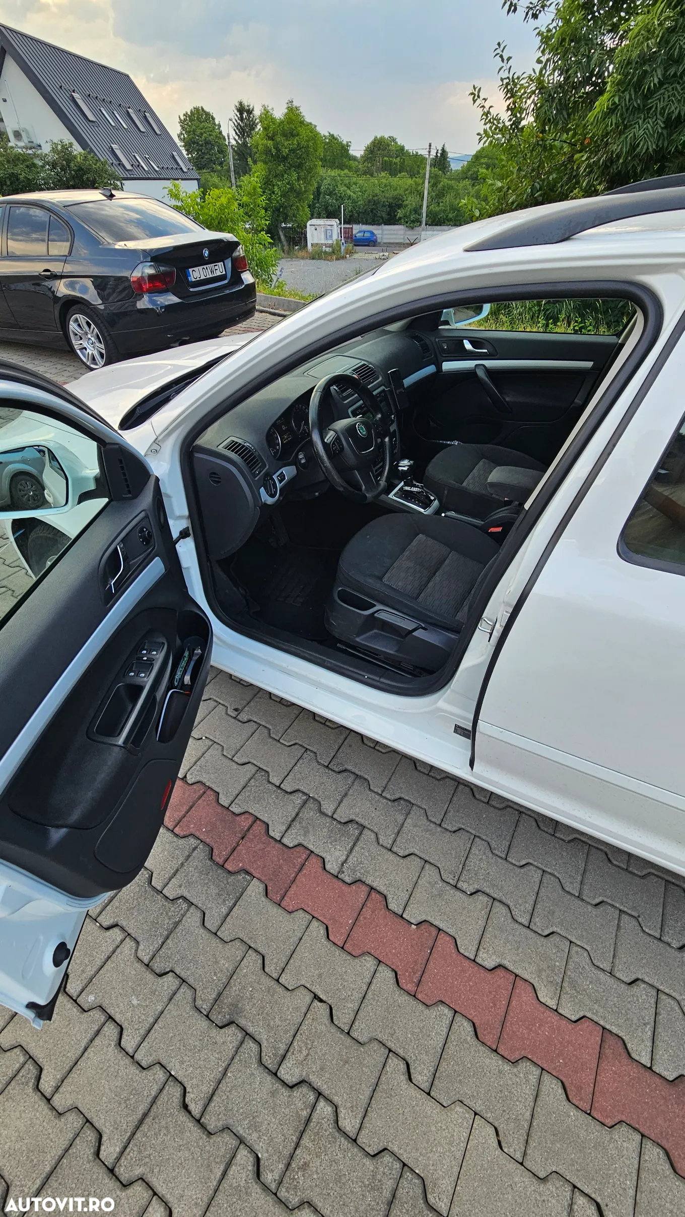 Skoda Octavia 1.6 TDI Classic DSG - 2