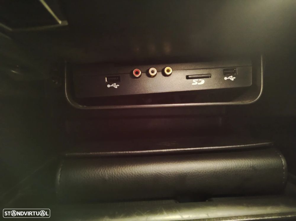 Volvo V40 Cross Country 1.6 D2 Momentum - 27