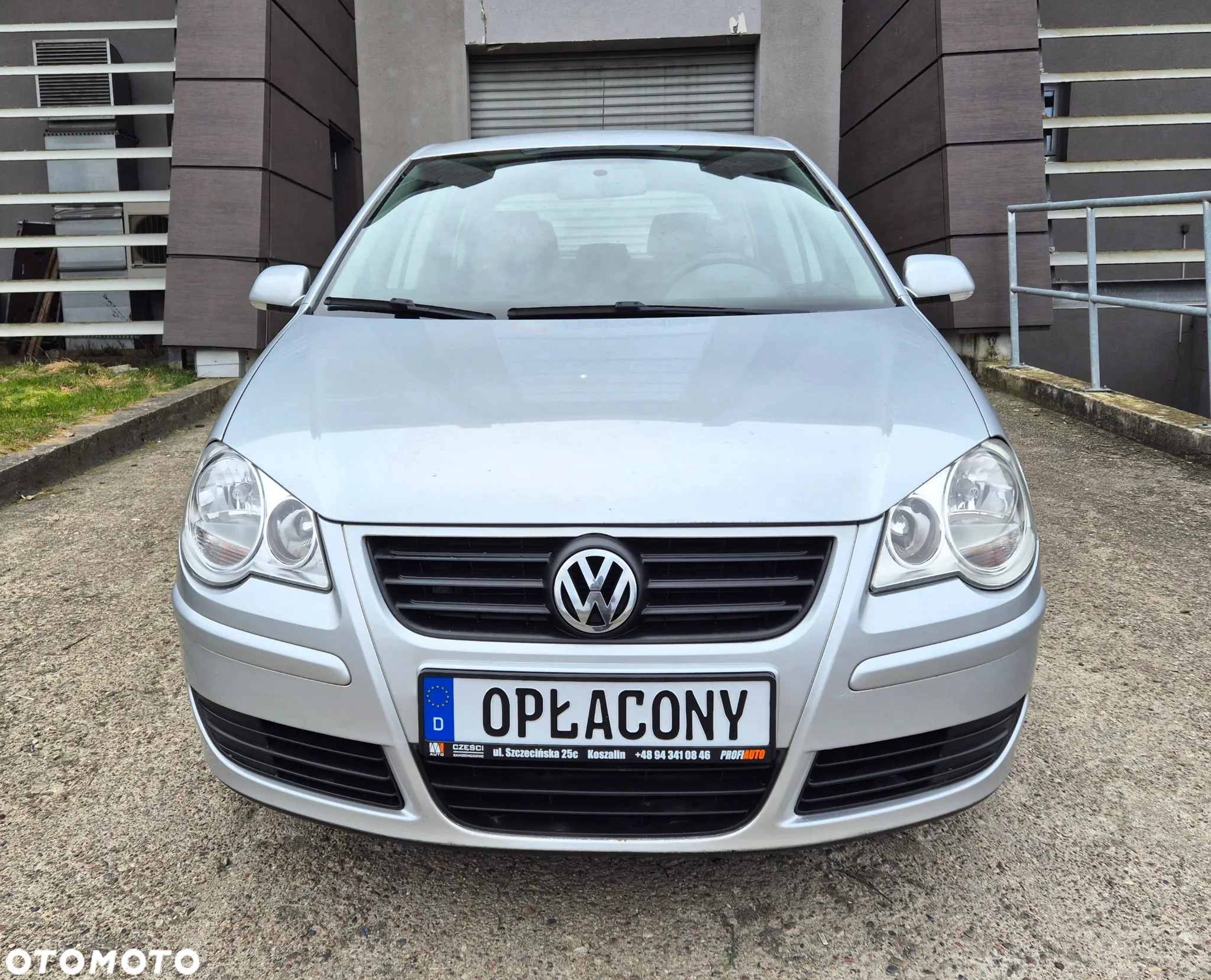 Volkswagen Polo - 2