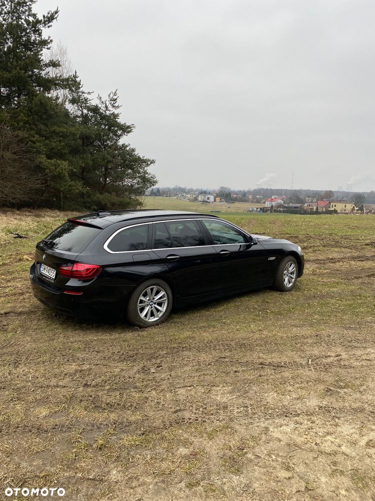 BMW Seria 5 525d xDrive - 27